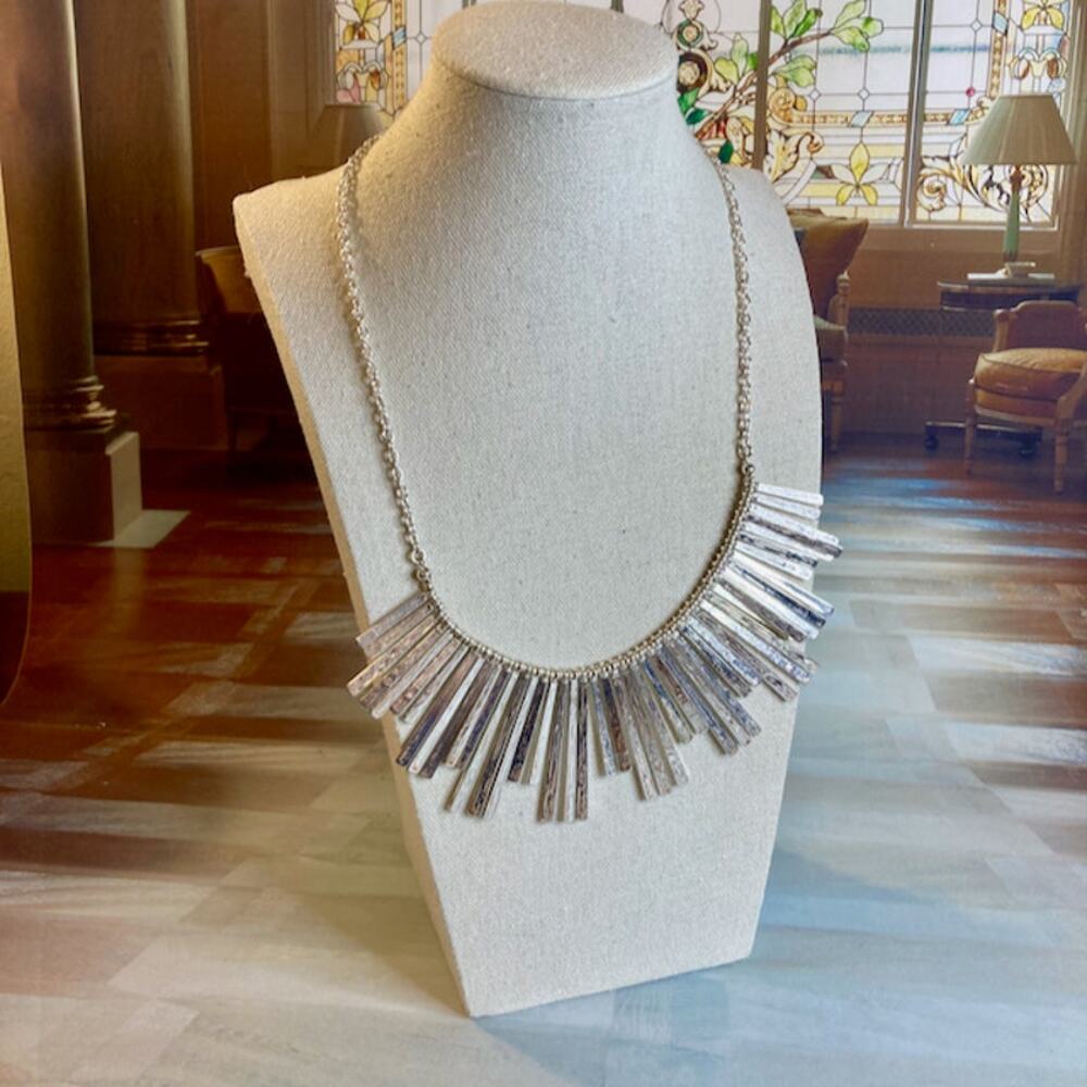 Liz Claiborne Silver Tone Reversible Metallic Fringe Statement Necklace EUC
